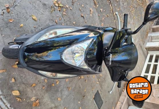 Motos - Honda elite 2011 Nafta 22000Km - En Venta