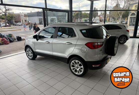 Autos - Ford EcoSport Titanium 2021 Nafta 84000Km - En Venta