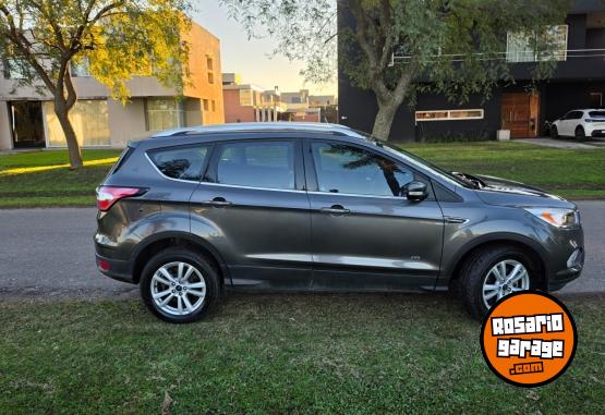 Camionetas - Ford kuga 2017 Nafta 75000Km - En Venta