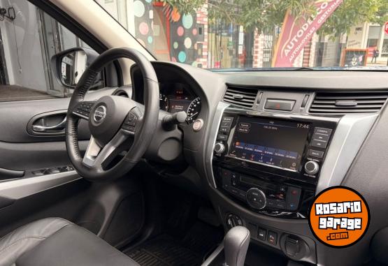 Camionetas - Nissan Frontier Platinum 2023 Diesel 52000Km - En Venta