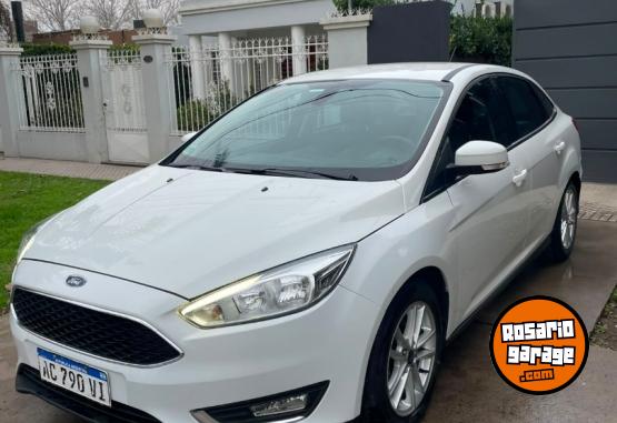Autos - Ford FOCUS SE 2018 Nafta 122000Km - En Venta
