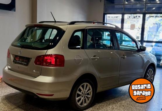 Autos - Volkswagen SURAN TRENDLINE 2013 Nafta 131000Km - En Venta