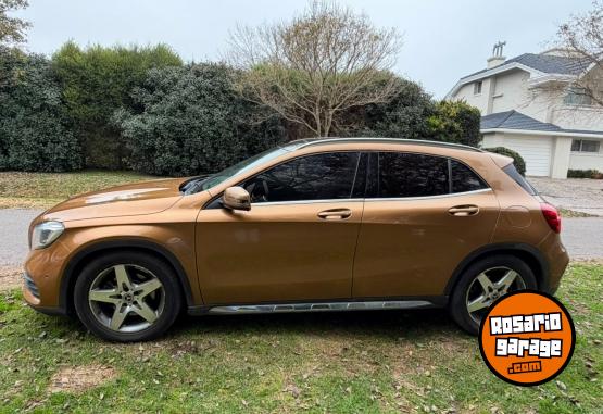 Autos - Mercedes Benz GLA 250 4MATIC 2018 Nafta 164000Km - En Venta