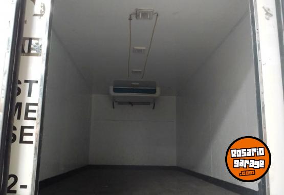 Camiones y Grúas - Mercedes-Benz Accelo Caja de Frio, impecable. Primera Mano - En Venta