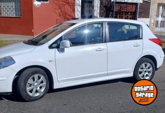 Autos - Nissan Tiida 2011 Nafta 125000Km - En Venta