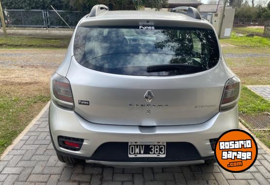 Autos - Renault Sandero Stepway Dynamique 2015 GNC 150000Km - En Venta