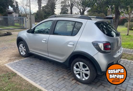 Autos - Renault Sandero Stepway Dynamique 2015 GNC 150000Km - En Venta