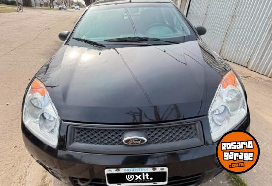 Autos - Ford Fiesta Max Ambiente 1.6 2008 Nafta 136000Km - En Venta