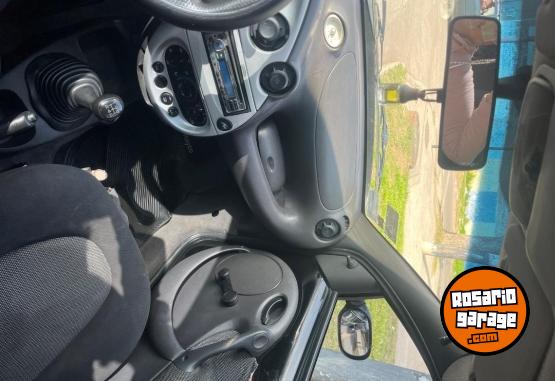 Autos - Ford Action 2005 Nafta 135000Km - En Venta