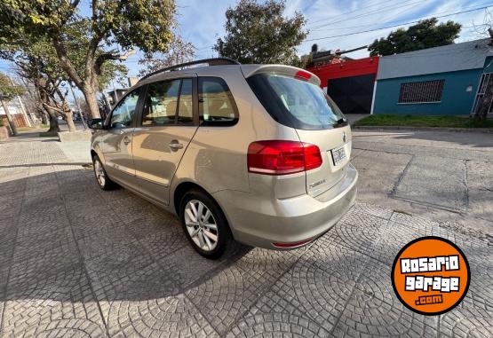 Autos - Volkswagen SURAN TRENDLINE 2015 GNC 177Km - En Venta