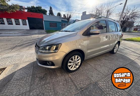 Autos - Volkswagen SURAN TRENDLINE 2015 GNC 177Km - En Venta