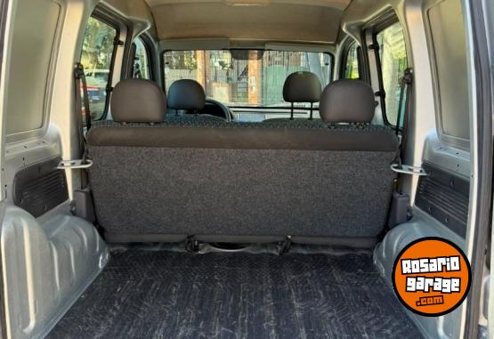 Utilitarios - Renault Kangoo furgon mixto 2017 Nafta 93000Km - En Venta