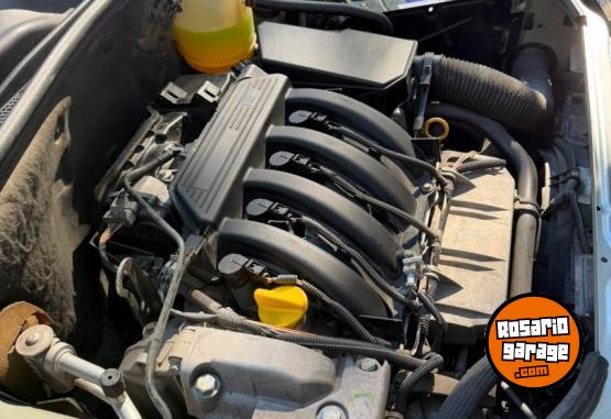 Utilitarios - Renault Kangoo furgon mixto 2017 Nafta 93000Km - En Venta