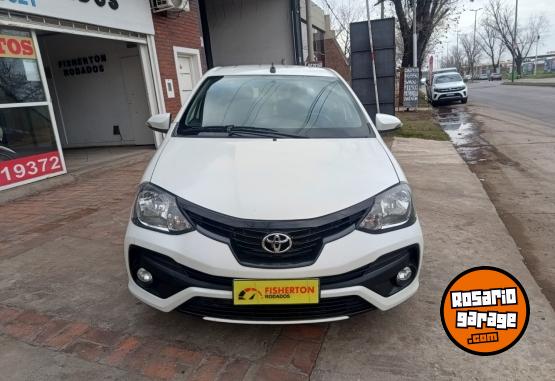 Autos - Toyota ETIOS XLS 2018 Nafta 145000Km - En Venta