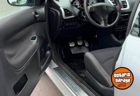 Autos - Peugeot 207 2012 Nafta 92000Km - En Venta