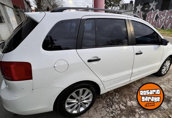 Autos - Volkswagen Suran 2011 GNC 240000Km - En Venta