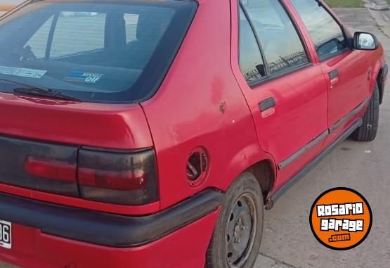 Autos - Renault 19 /1.6 1994 Nafta 230000Km - En Venta