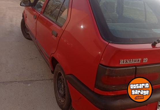 Autos - Renault 19 /1.6 1994 Nafta 230000Km - En Venta