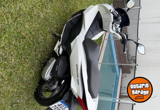 Motos - Honda Pcx 2017 Nafta 14900Km - En Venta