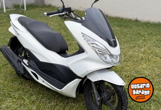 Motos - Honda Pcx 2017 Nafta 14900Km - En Venta
