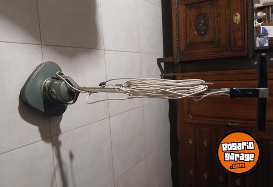 Hogar - Vendo lustraenceradora SIAM. - En Venta