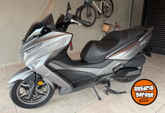 Motos - Kymco X-TOWN 250 2024 Nafta 4900Km - En Venta