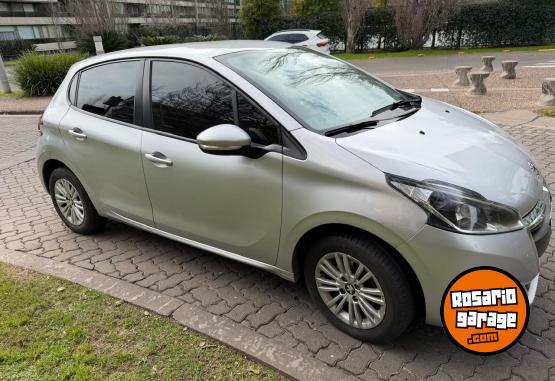 Autos - Peugeot 208 Allure 2018 Nafta 160000Km - En Venta