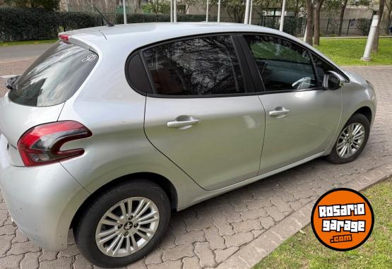 Autos - Peugeot 208 Allure 2018 Nafta 160000Km - En Venta