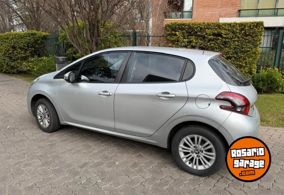 Autos - Peugeot 208 Allure 2018 Nafta 160000Km - En Venta