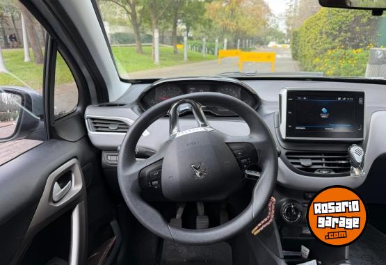 Autos - Peugeot 208 Allure 2018 Nafta 160000Km - En Venta