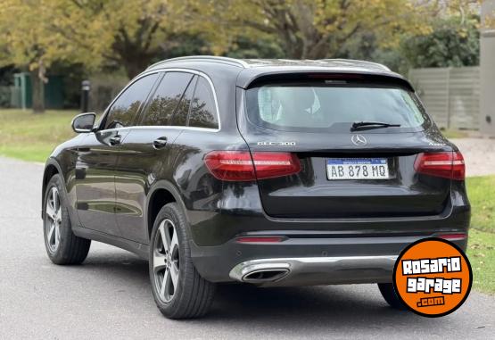 Autos - Mercedes Benz GLC 300 2017 Nafta 154000Km - En Venta
