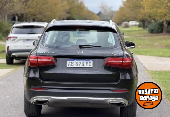 Autos - Mercedes Benz GLC 300 2017 Nafta 154000Km - En Venta