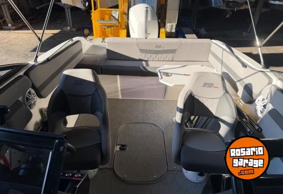 Embarcaciones - Lancha Eclipse 19SS con mercury 150 thp blanco tablero digital - En Venta