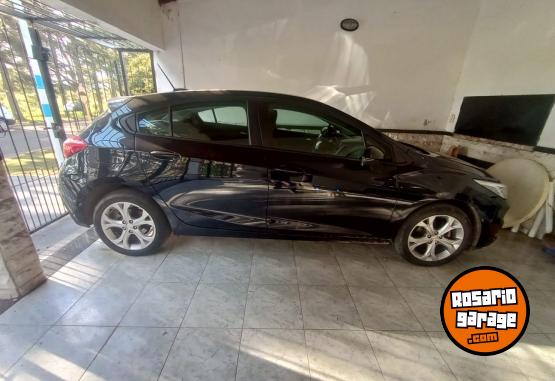 Autos - Chevrolet Cruze LT 2023 Nafta 74000Km - En Venta