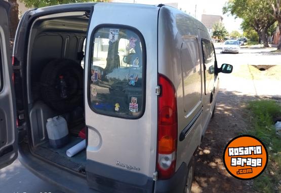 Utilitarios - Renault Kangoo 2011 GNC 149000Km - En Venta