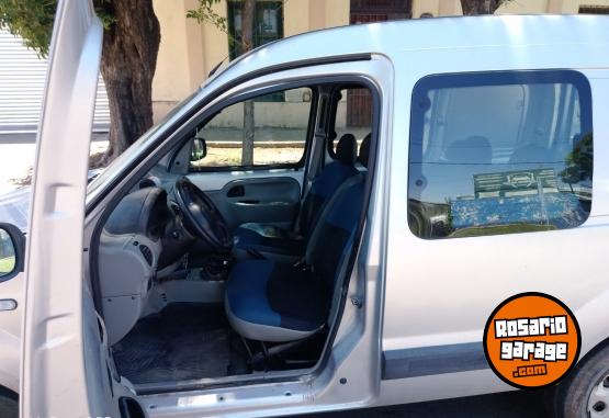 Utilitarios - Renault Kangoo 2011 GNC 149000Km - En Venta