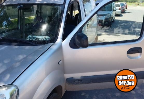 Utilitarios - Renault Kangoo 2011 GNC 149000Km - En Venta