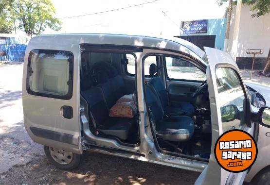 Utilitarios - Renault Kangoo 2011 GNC 149000Km - En Venta