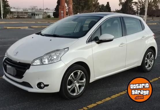Autos - Peugeot Peugeot 208 feline permut 2015 Nafta 130000Km - En Venta
