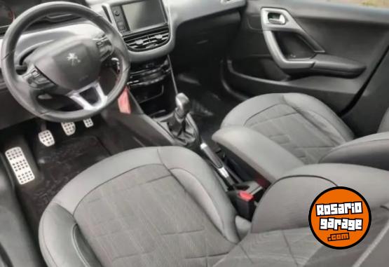 Autos - Peugeot Peugeot 208 feline permut 2015 Nafta 130000Km - En Venta