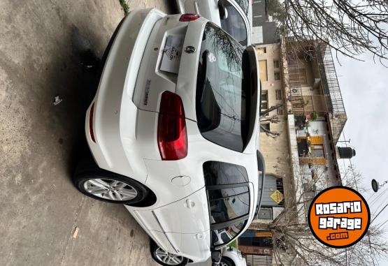 Autos - Volkswagen Suran 2016 Nafta 115000Km - En Venta
