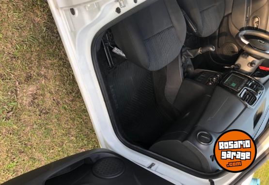 Autos - Renault Logan 2024 Nafta 90000Km - En Venta