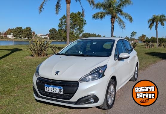 Autos - Peugeot 208 Allure 2019 Nafta 82000Km - En Venta