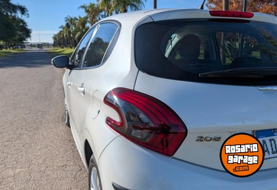 Autos - Peugeot 208 Allure 2019 Nafta 82000Km - En Venta