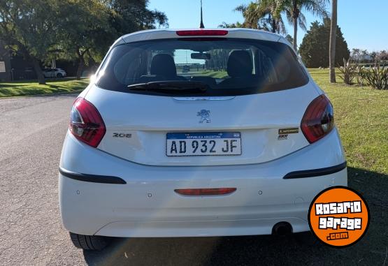Autos - Peugeot 208 Allure 2019 Nafta 82000Km - En Venta