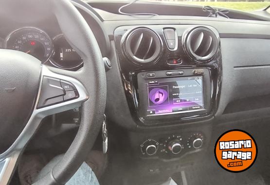 Utilitarios - Renault Kangoo 2022 Nafta 33500Km - En Venta