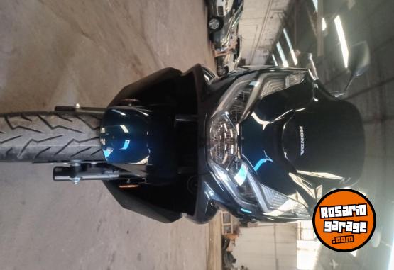 Motos - Honda PCX DE LUJO 160 CC 2026 Nafta 0Km - En Venta