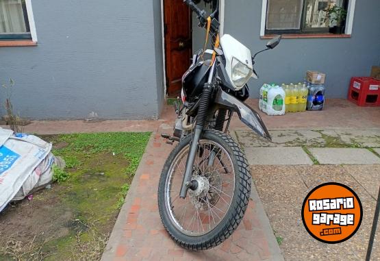 Motos - Motomel Skua 2016 Nafta 222Km - En Venta