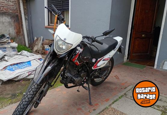 Motos - Motomel Skua 2016 Nafta 222Km - En Venta