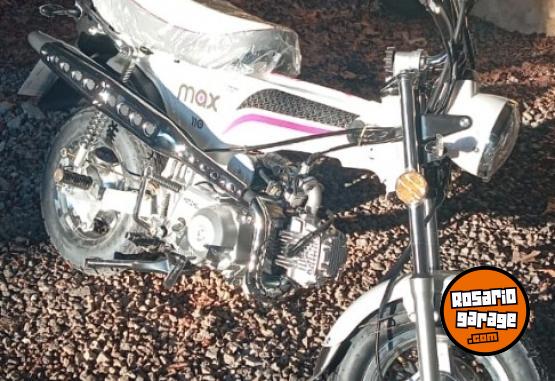 Motos - Motomel DAX 2025 Nafta 5000Km - En Venta